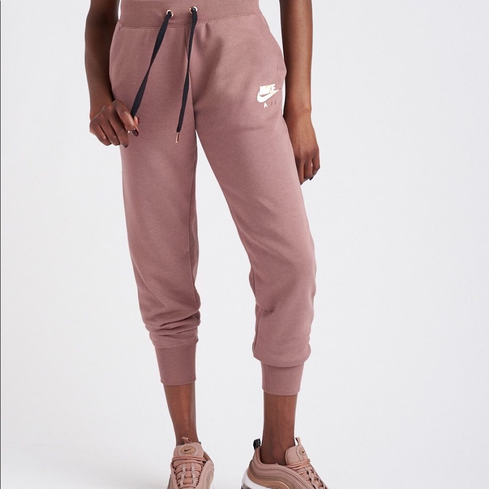 Never Worn Nike Air Sweatpants!